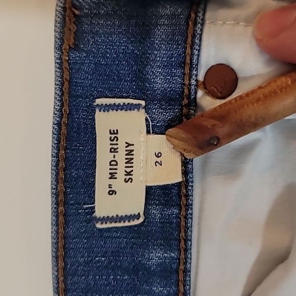 MADEWELL Skinny 9" Mid Rise Distressed Jeans Raw Hem - Picture 6 of 9